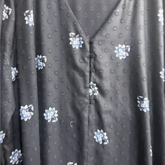 LOFT Midnight and Sky Floral Blouse - Picture 4 of 8
